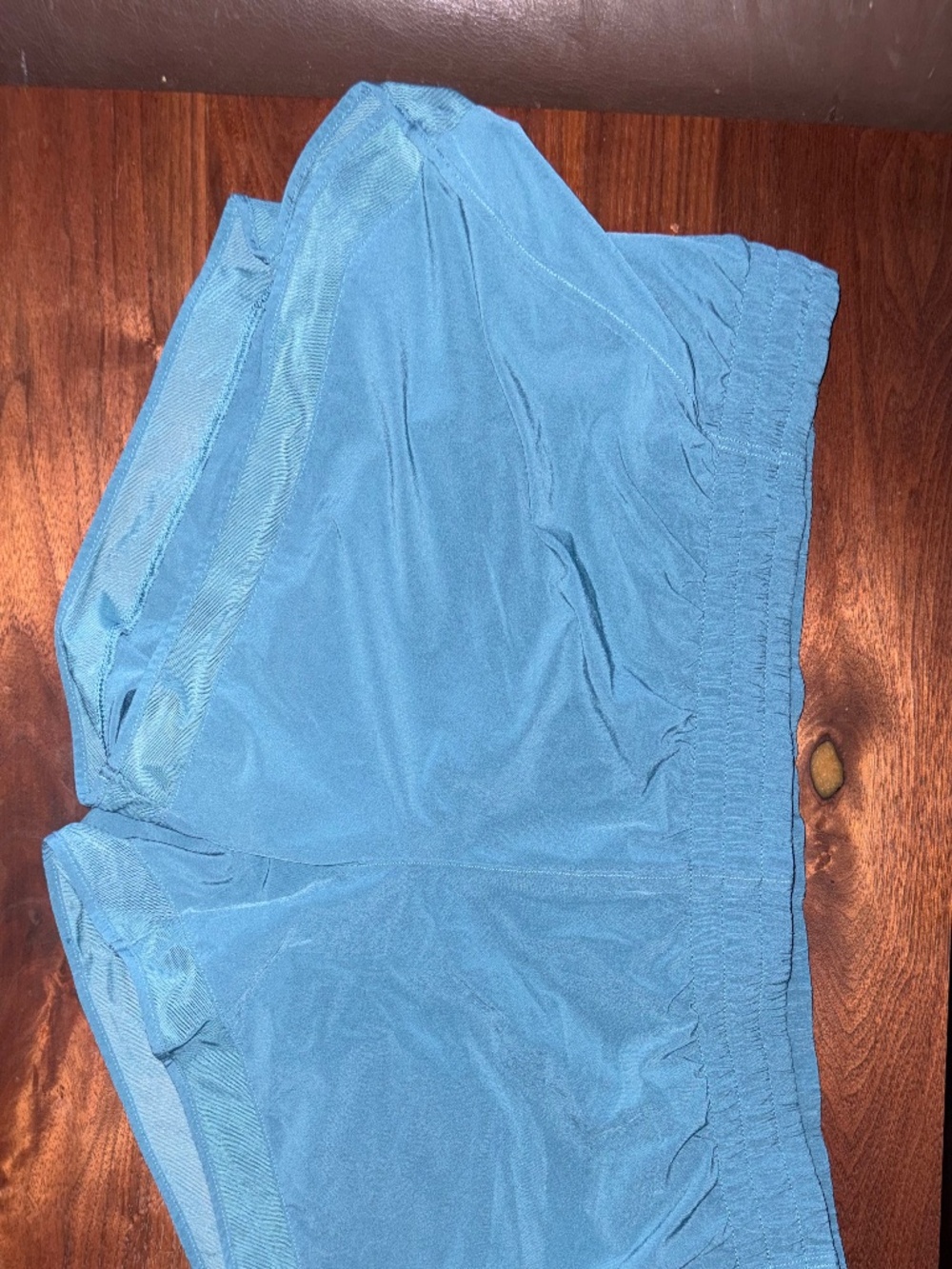 Athleta Mesh Racer Run Mid Rise 4" Short - Picture 2 of 4